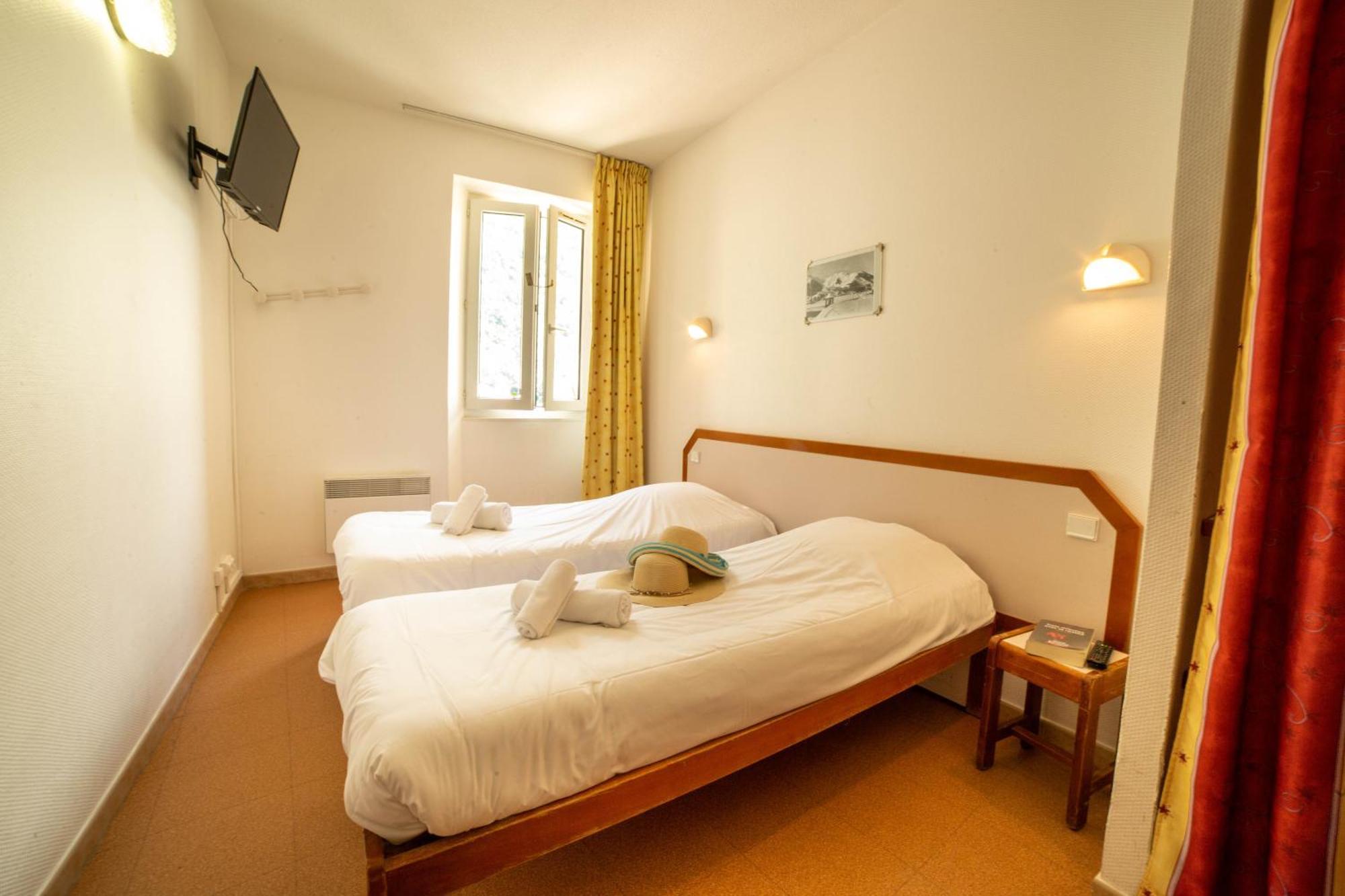 Hotel Le Rabuons Saint-Étienne-de-Tinée Exteriér fotografie